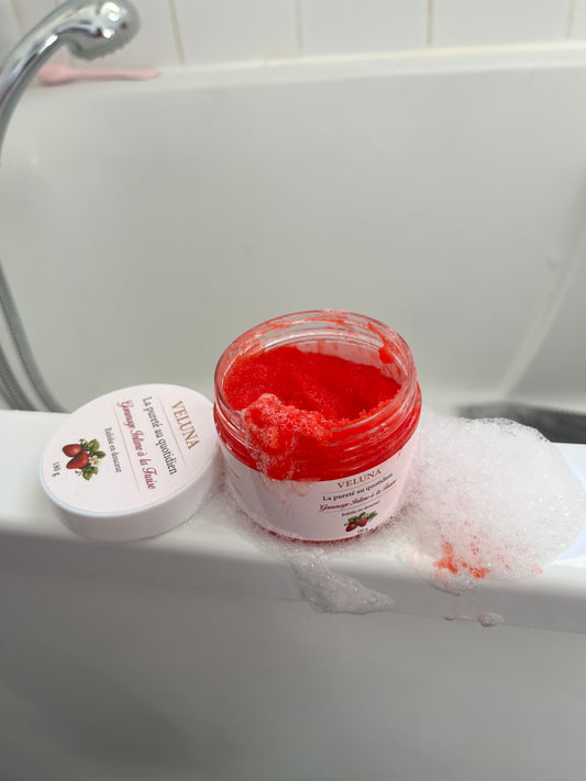 GOMMAGE INTIME À LA FRAISE
